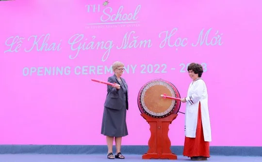 Giáo viên quốc tế hào hứng với lễ khai giảng Việt Nam
