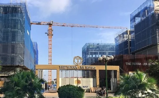Văn Phú - Invest bị xử phạt 200 triệu vì mua chui cổ phiếu HAF