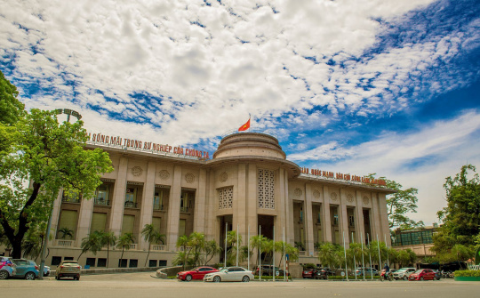 Ổn định thị trường tiền tệ và không để xảy thiếu hàng, đầu cơ, tăng giá bất hợp lý