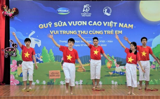 Thêm một mùa Trung thu ấm áp trong hành trình 15 năm của Quỹ sữa vươn cao Việt Nam
