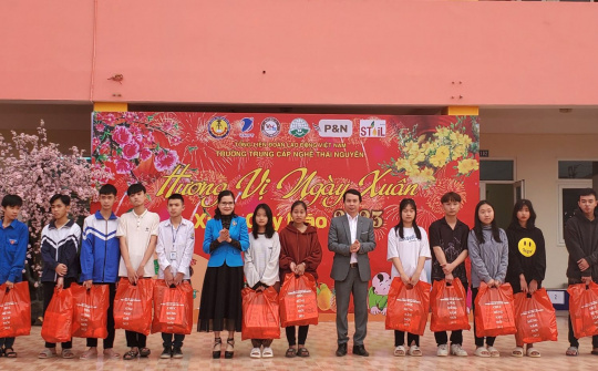 Hương vị ngày Xuân ở Trường Trung cấp nghề Thái Nguyên