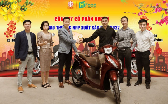 Công ty Cổ Phần HACAO trao quà cho NPP dịp cuối năm