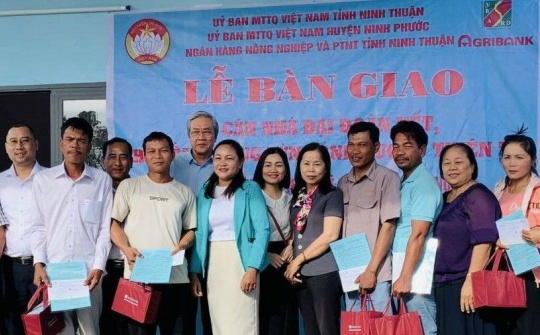 Ninh Thuận: Bàn giao 32 căn nhà Đại đoàn kết cho hộ nghèo huyện Ninh Phước