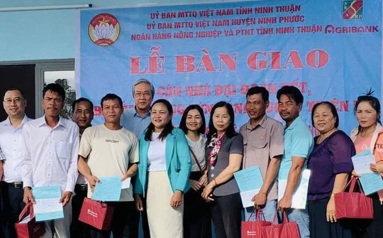 Ninh Thuận: Bàn giao 32 căn nhà Đại đoàn kết cho hộ nghèo huyện Ninh Phước