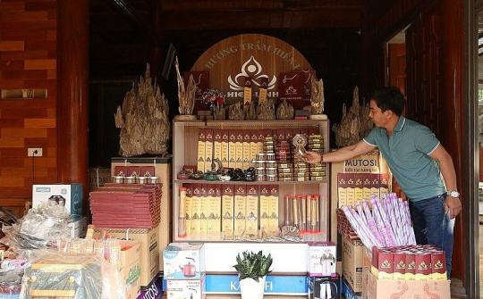 Làng nghề trầm hương vào xuân