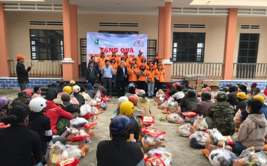 Gia Lai: Thăm và tặng quà cho người nghèo tại huyện Kông Chro