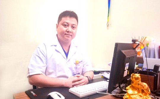 BSCKII.Nguyễn Thái Hoàng: Song hành hai vai màu áo Blouse