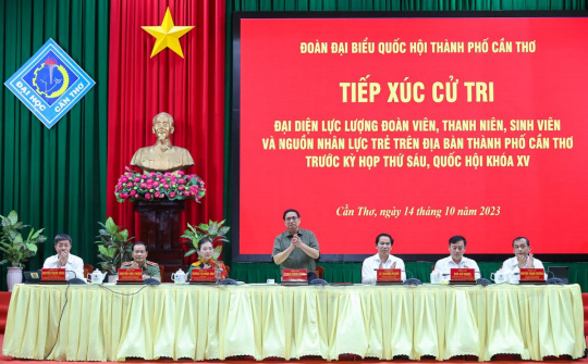 Thủ tướng tiếp xúc cử tri thanh niên, sinh viên, lao động trẻ trước kỳ họp Quốc hội