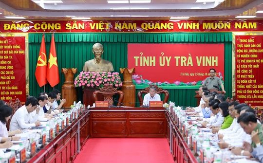 Phát triển Trà Vinh trở thành trung tâm kinh tế biển hiện đại, trung tâm năng lượng sạch