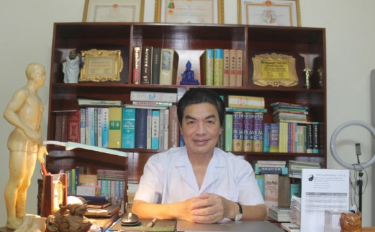 Đại tá,Thầy thuốc ưu tú, ThS.BS Hoàng Khánh Toàn: Tâm - Tình tỏa sáng hai màu áo