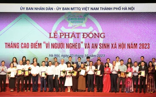 T&T Group ủng hộ 1 tỷ đồng cho Quỹ “Vì người nghèo” thành phố Hà Nội