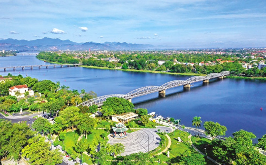 Đổi mới mô hình tăng trưởng kinh tế ở tỉnh Thừa Thiên Huế và một số giải pháp trọng tâm trong thời gian tới