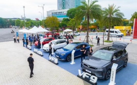 5 ưu điểm vượt trội giúp xe điện “ăn đứt” xe xăng