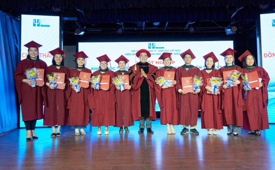 Viện Ứng dụng Khoa học Tâm lý – Giáo dục: Trao bằng tốt nghiệp chuyên viên tham vấn tâm lý và giảng viên kỹ năng mềm