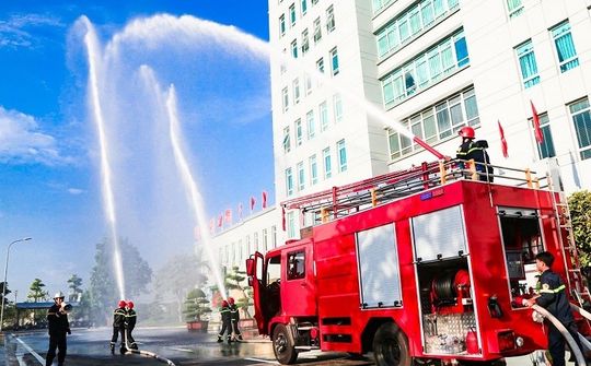 Tiếp tục tổng kiểm tra về công tác PCCC, nhất là đối với chung cư, nhà ở riêng lẻ có nhiều tầng