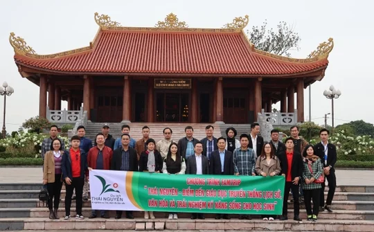 Thái Nguyên: Đẩy mạnh giáo dục truyền thống lịch sử, văn hóa và trải nghiệm kỹ năng sống cho học sinh