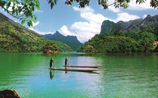 Phát triển khu du lịch hồ Ba Bể trở thành Khu du lịch quốc gia