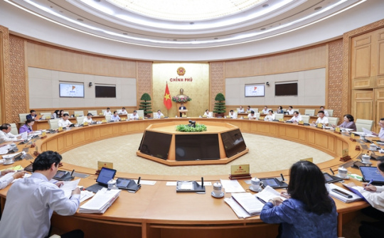 Thúc đẩy 3 động lực tăng trưởng, phát triển mạnh các ngành, lĩnh vực chủ yếu