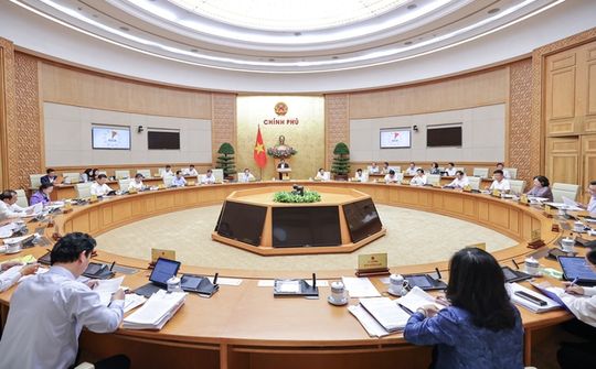 Thúc đẩy 3 động lực tăng trưởng, phát triển mạnh các ngành, lĩnh vực chủ yếu