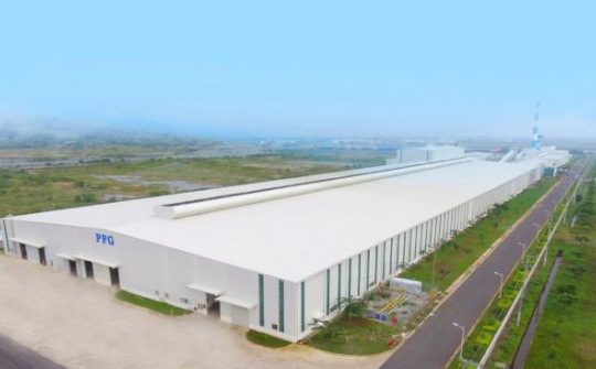 Viglacera sản xuất thành công những mét vuông kính siêu trắng đầu tiên tại Việt Nam