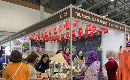 Văn hóa ẩm thực Việt tạo sức hút tại Hội chợ từ thiện lần thứ 54 ở Indonesia
