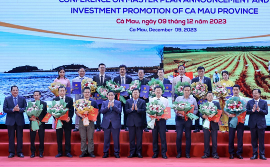 Cà Mau phải cùng cả nước vươn lên