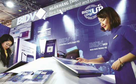 Chuyển đổi số ngành ngân hàng: Thích ứng và phát triển trong bối cảnh hiện nay