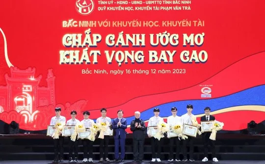 Bắc Ninh trao thưởng Quỹ Khuyến học, khuyến tài Phạm Văn Trà năm 2023