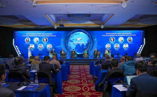 Tọa đàm khoa học VinFuture 2023: Bài học từ Singapore cho chiến lược phát triển công nghiệp bán dẫn ở các quốc gia