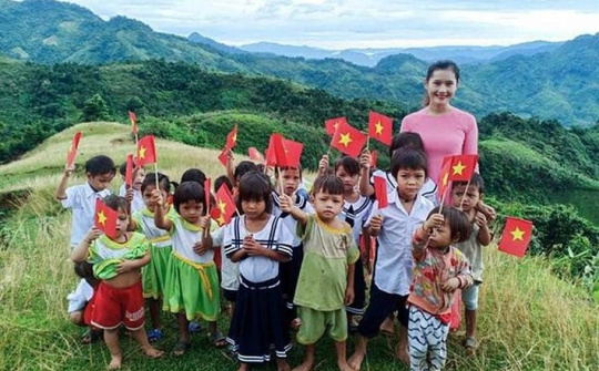 Bảo đảm điều kiện học tập cho học sinh vùng đồng bào dân tộc thiểu số và miền núi