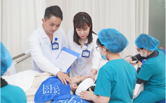 Bác sĩ da liễu Lã Thanh Hà khuyến cáo nguyên nhân không ngờ gây bùng phát mụn