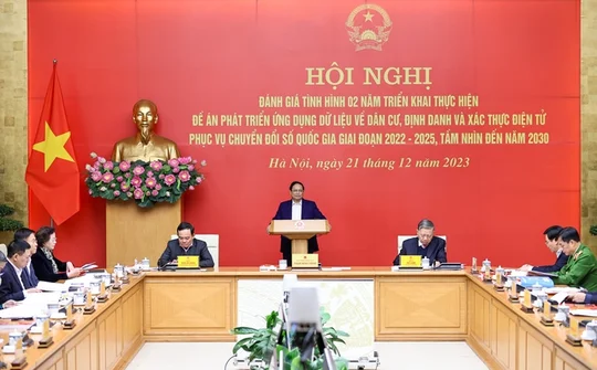 Hoàn thiện thể chế, hạ tầng, số hoá dữ liệu, nâng cao chất lượng nguồn nhân lực, đẩy mạnh triển khai Đề án 06, phục vụ hiệu quả người dân và doanh nghiệp