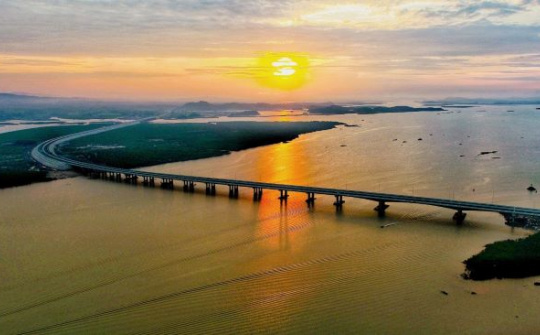 Quảng Ninh giữ vị trí quán quân Vùng đồng bằng sông Hồng sau 5 năm khánh thành ba công trình giao thông trọng điểm