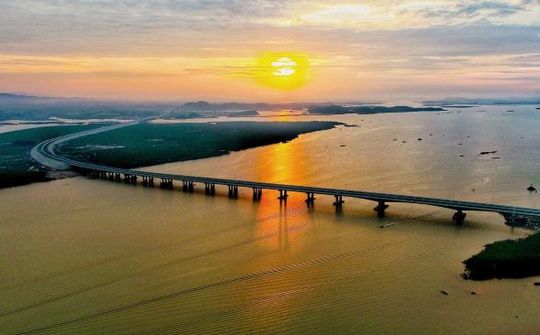 Quảng Ninh giữ vị trí quán quân Vùng đồng bằng sông Hồng sau 5 năm khánh thành ba công trình giao thông trọng điểm