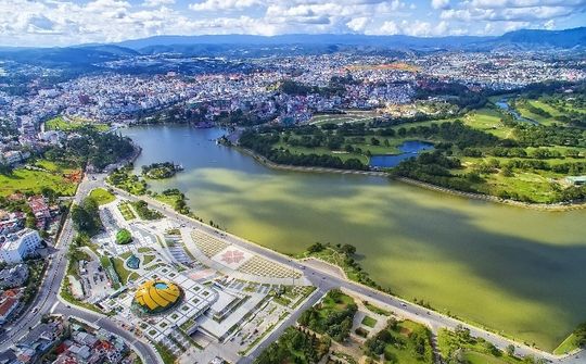 Xây dựng tỉnh Lâm Đồng phát triển giàu mạnh và văn minh
