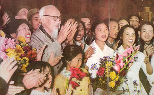80 năm Đề cương văn hóa Việt Nam (1943-2023): Chủ tịch Hồ Chí Minh - “Văn hóa soi đường cho sự phát triển và tiến bộ của xã hội”