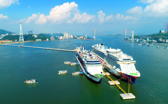 Xây dựng, phát triển Quảng Ninh trở thành một trung tâm kinh tế biển bền vững