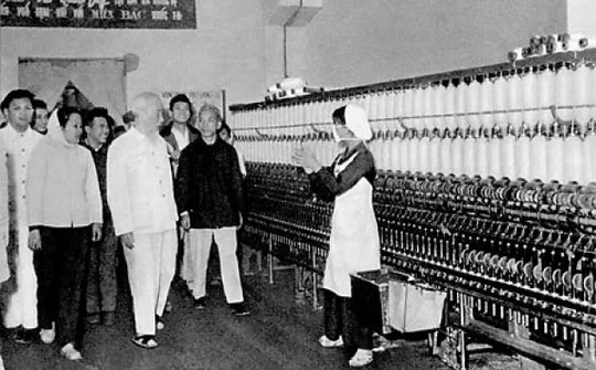 Quan điểm của Hồ Chí Minh về phát triển thương nghiệp