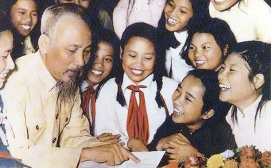 Tư tưởng Hồ Chí Minh về chăm lo, đào tạo, bồi dưỡng, phát huy vai trò của thanh niên và sự vận dụng trong sự nghiệp đổi mới hiện nay