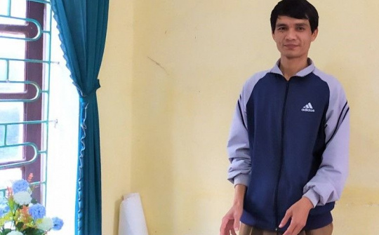 Vượt qua bạo bệnh, thầy giáo trường huyện tích cực truyền cảm hứng cho học trò