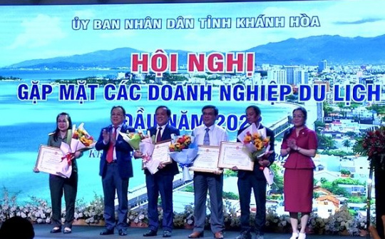Khánh Hòa: Gặp mặt doanh nghiệp tháo gỡ khó khăn phục hồi hoạt động du lịch