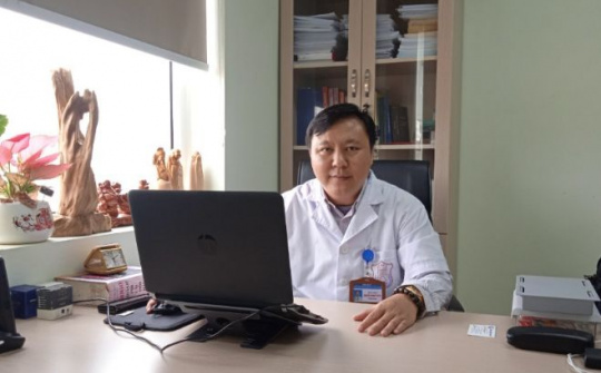 Tiến sĩ, bác sĩ Nguyễn Trung Tuyến: Tâm sáng màu áo Blouse