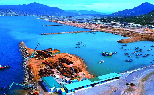 Ninh Thuận: Báo cáo phương án đầu tư và quản lý khai thác Cảng tổng hợp Cà Ná