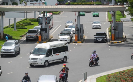 Bộ Giao thông yêu cầu triển khai thu phí không dừng tại các sân bay