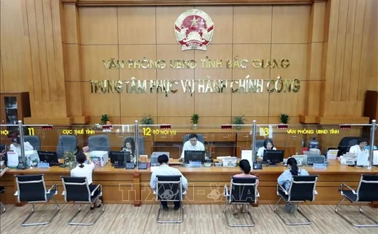 Cải cách hành chính phải được tiến hành đồng bộ, thông suốt
