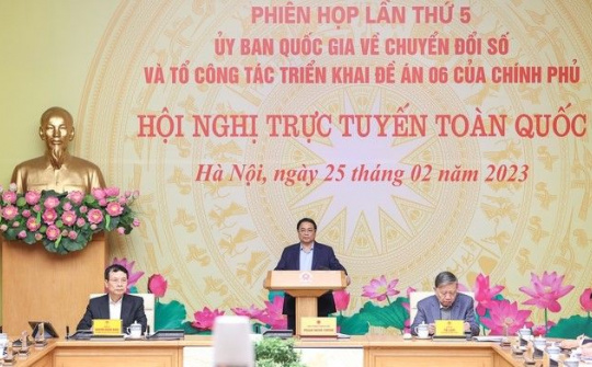 Tạo lập và khai thác dữ liệu để tạo ra giá trị mới