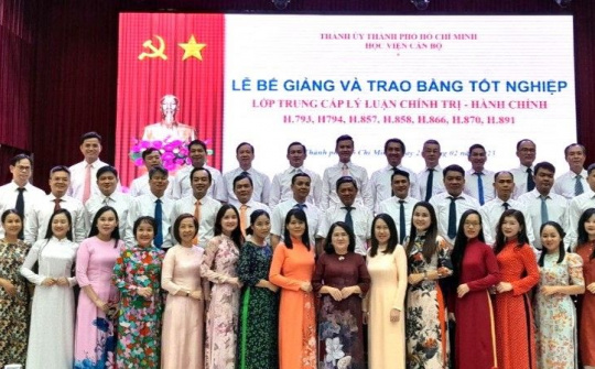 Học viện Cán bộ TP.HCM Bế giảng 7 lớp Trung cấp Lý luận Chính trị - Hành chính