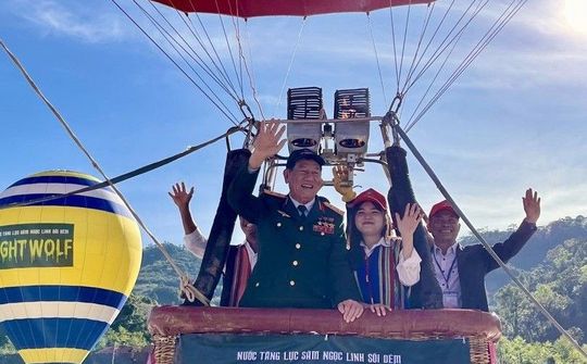 Kon Tum: Lễ hội Khinh khí cầu bay về đại ngàn