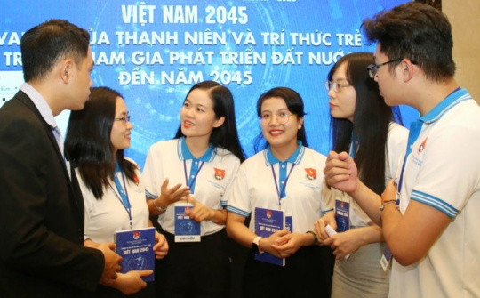 Hoàn thiện cơ chế, chính sách đối với trí thức trong các cơ quan Đảng, Nhà nước