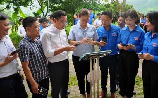 Một số vấn đề từ hướng tiếp cận xã hội học về chuyển đổi số ở Việt Nam